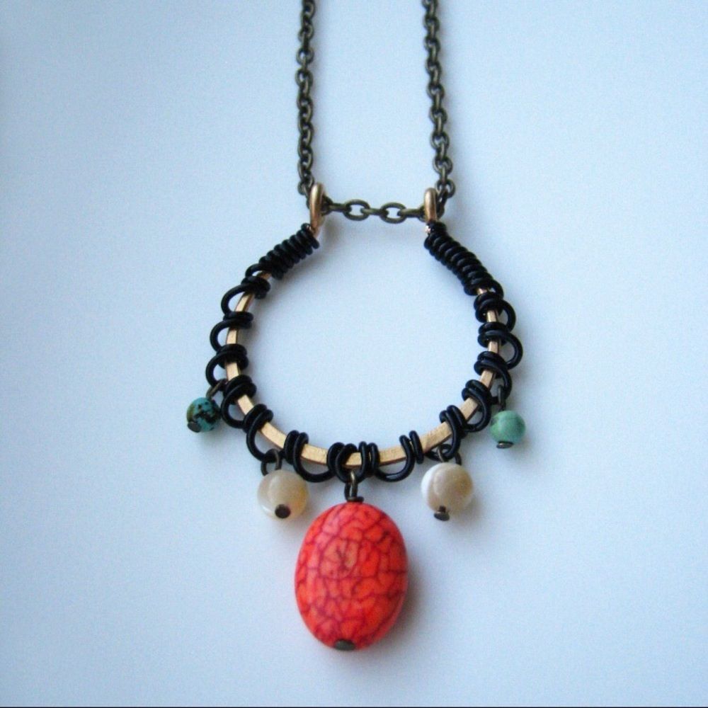 Horseshoe Southwestern Necklace Turquoise MOP Beaded Handmade - Picture 3 of 7